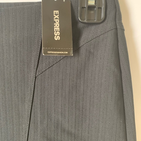 EXPRESS Rich in color Black Mini Skirt- Size S- Cute - Picture 5 of 9